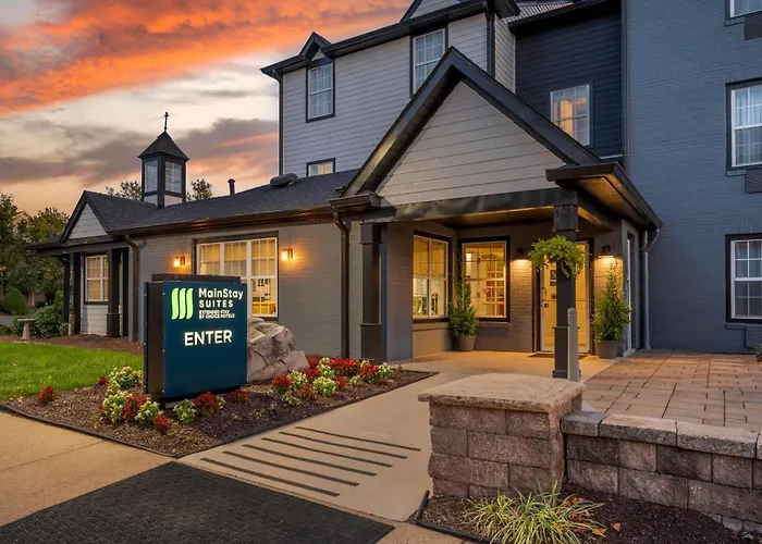 Pet Friendly hotel: Mainstay Suites Sterling Near Dulles Town Center